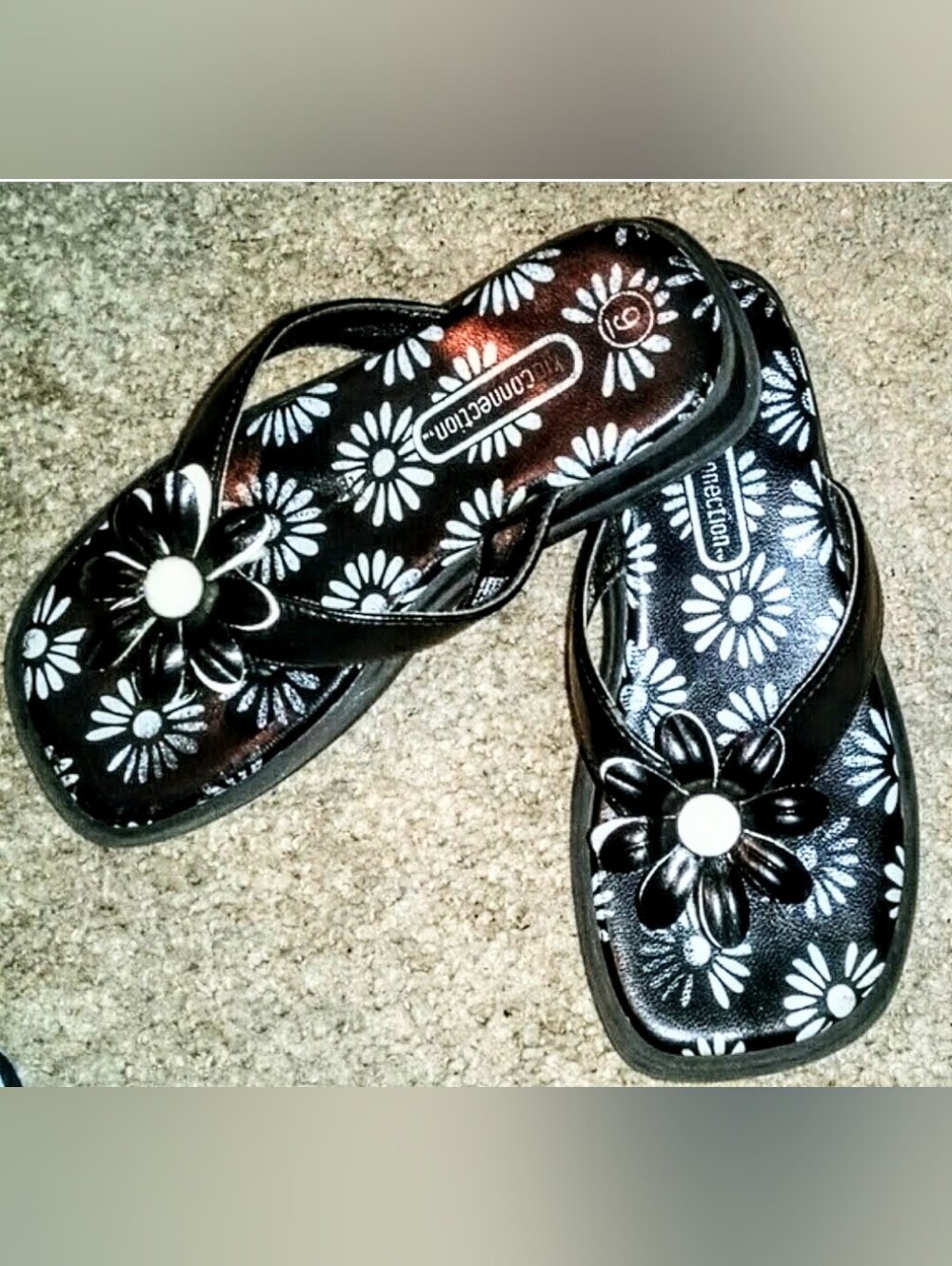 Vintage Black White Daisy Flower Thong Slipper Shoes